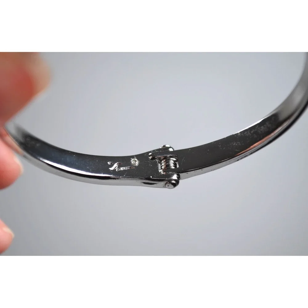 Silver‎ Toned Hinged Bracelet w/ 2 Greenish Color Settings 5